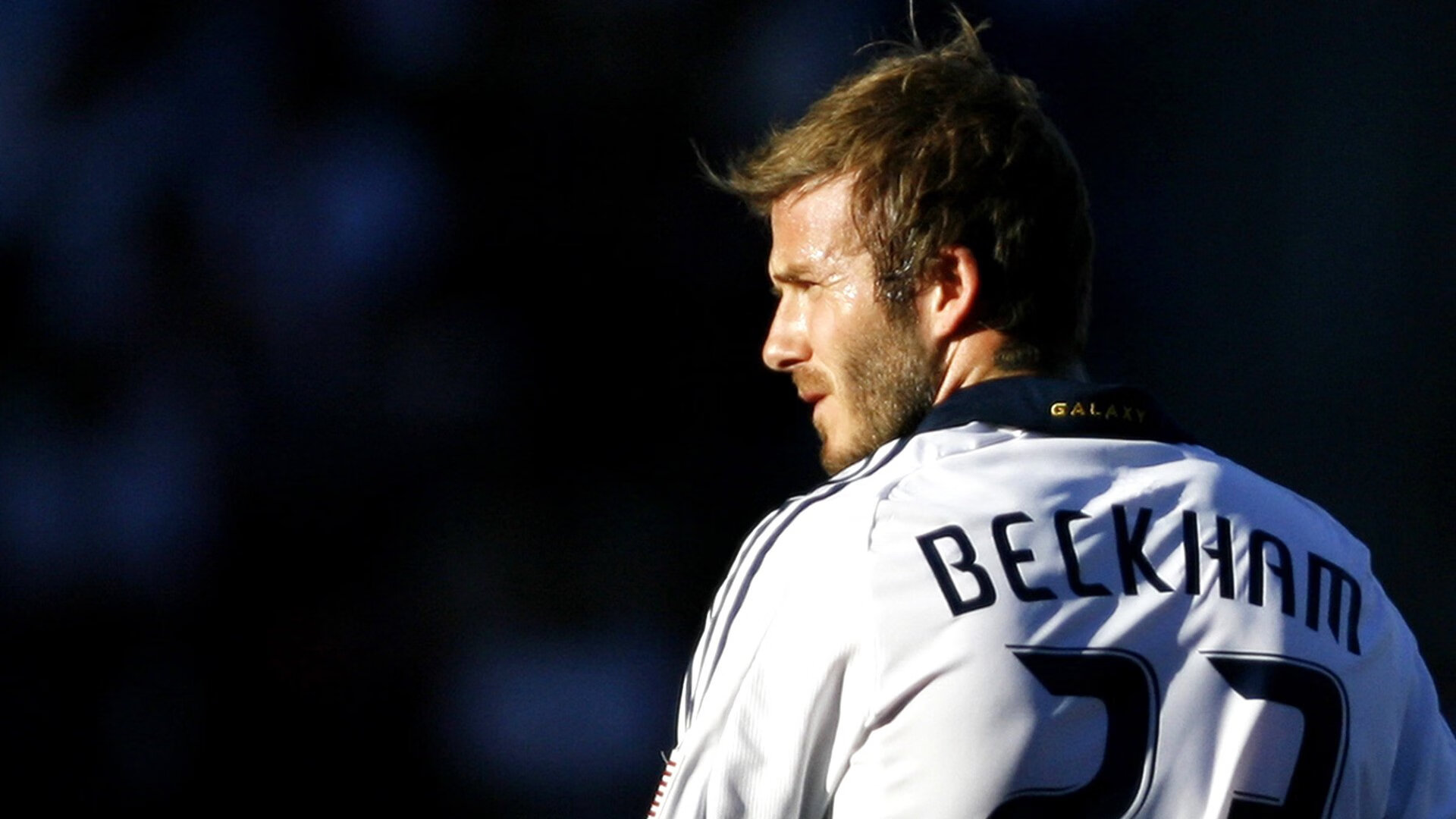 球迷“云聚”：虚拟现实技术带来了全新观赛体验，虚拟现实比赛